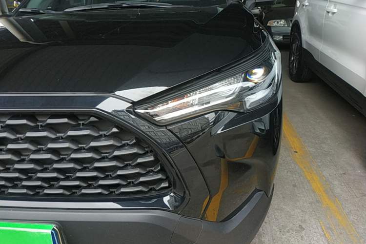 Used Toyota Corolla Cross 2023 2.0L Elite Edition Left Front Headlight