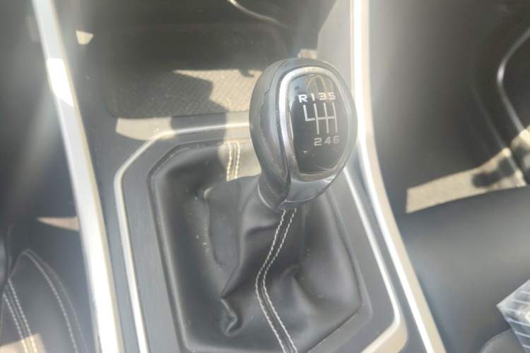 Used Geely Auto Vision X6 2020 1.4T Manual Luxury Model
