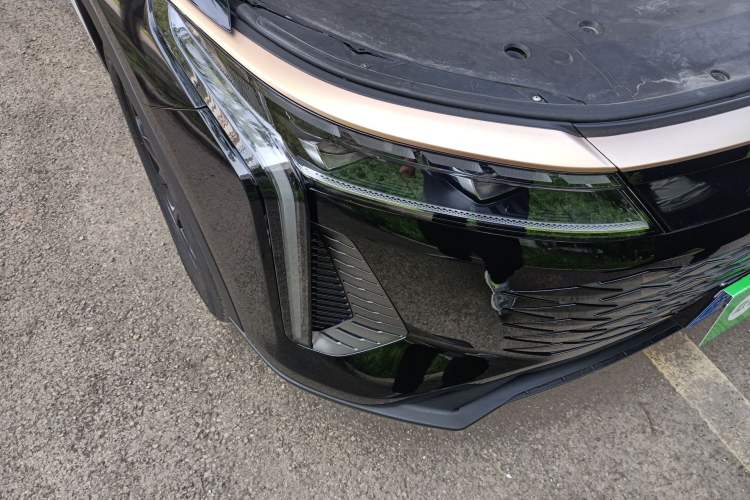 Used EXEED Stellar 2023 400T Four-Wheel Drive Deluxe Edition Right Front Headlight