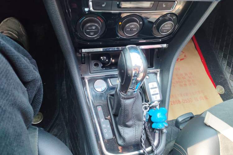 Used Volkswagen C-TREK 2017 1.6L Automatic Luxury Model