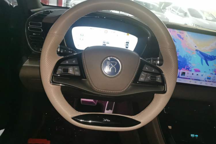 Used BYD Han 2025 DM-i 125KM Prestige Model Steering Wheel