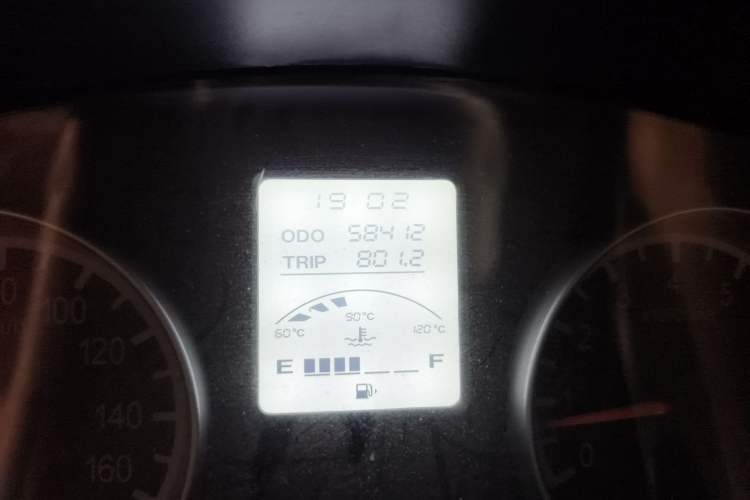 Used Jinbei Hiace X30 2018 1.3L Cargo Van Comfort Model DLCG12 Odometer Close Up