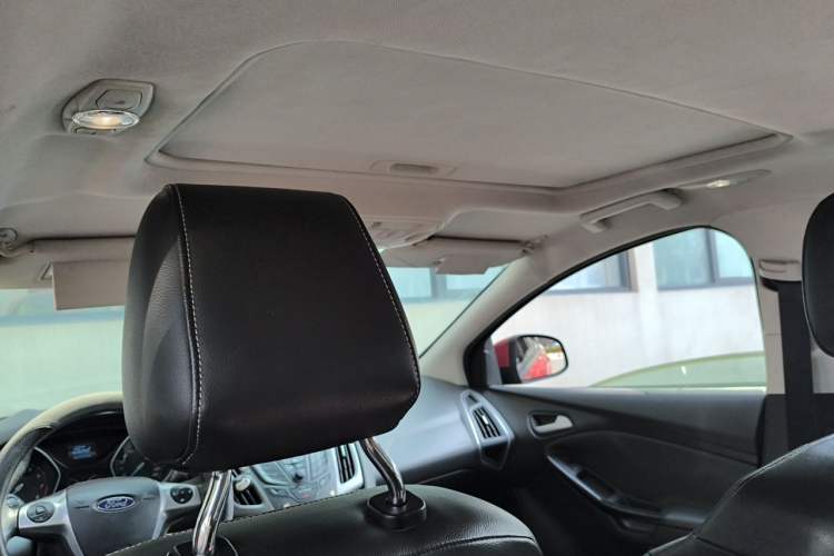 Used Ford Focus 2012 Hatchback 1.6L Automatic Fashion Edition