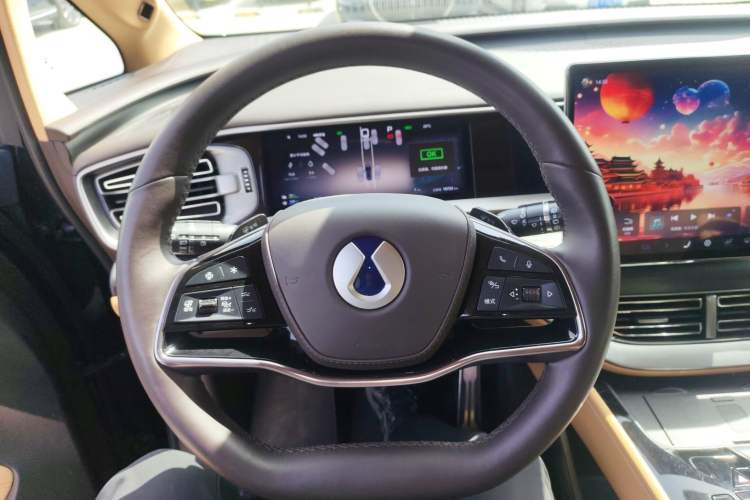 Used Denza D9 2025 DM-i Intelligent Drive 1020 Four-Wheel Drive Flagship Model Steering Wheel