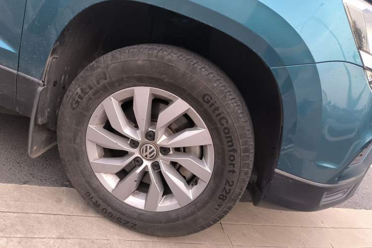 Used Volkswagen Tharu 2019 280TSI Two-Wheel-Drive Trend Edition China V Standard Right Front Wheel Hub