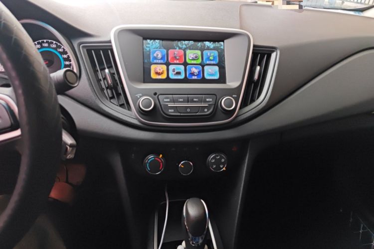 Used Chevrolet Cavalier 2018 320 Automatic Xinyue Edition Audio And AC Panel