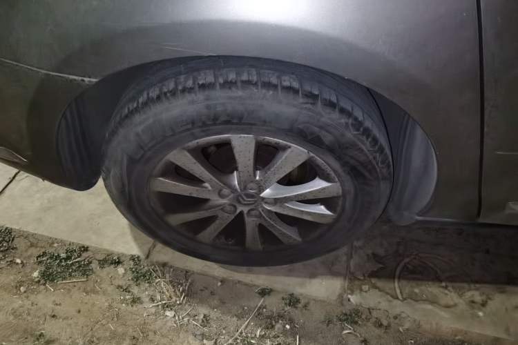 Used Citroen C5 2012 2.0L Automatic Luxury Edition Right Front Wheel Hub