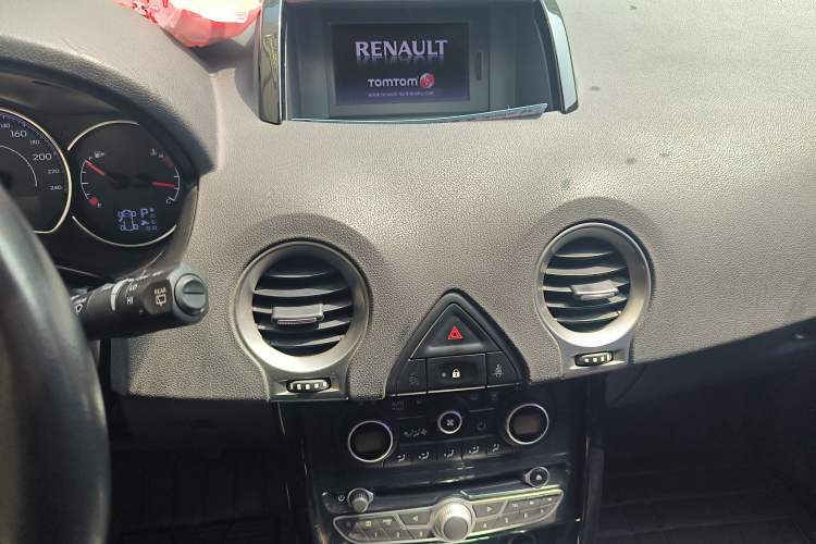 Used Renault Koleos 2012 2.5L Two-Wheel Drive Comfort Edition with Navigation
