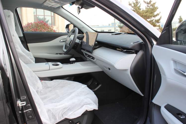 Used Changan UNI-Z New Energy 2025 Model, Smart New Blue Whale 125km Battleship+ Version
