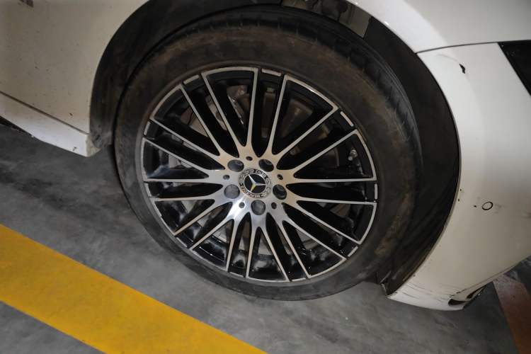 Used Mercedes-Benz C-Class 2024 C 260 L Sport Edition Right Front Wheel Hub