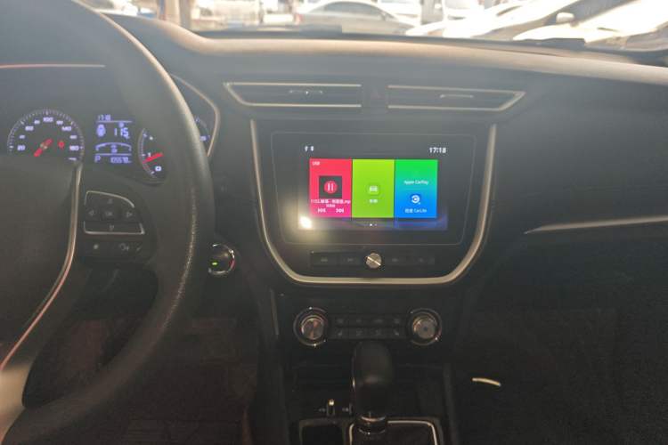 Used Roewe RX3 2018 1.6L CVT Flagship Edition Audio And AC Panel