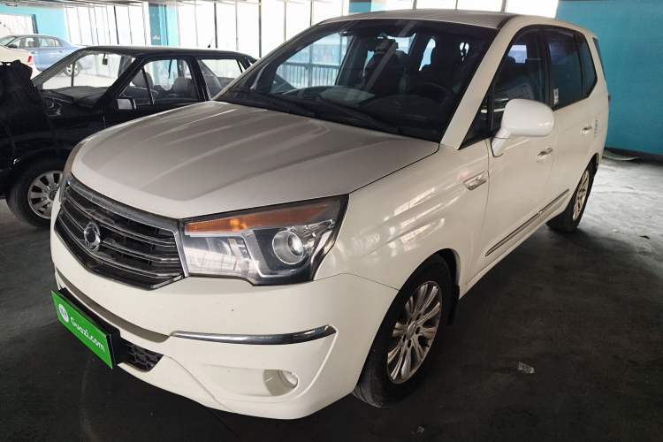 Used SsangYong Rodius 2014 2.0T Diesel Two-Wheel Drive Luxury Navigation Edition