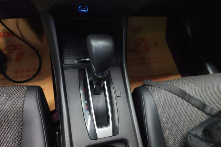 Used Honda Jade 2017 1.8L automatic Comfort version 5 seats
