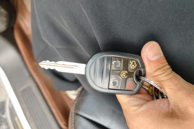 Used Ford Edge 2012 2.0T Elite Sunroof Edition Vehicle Key