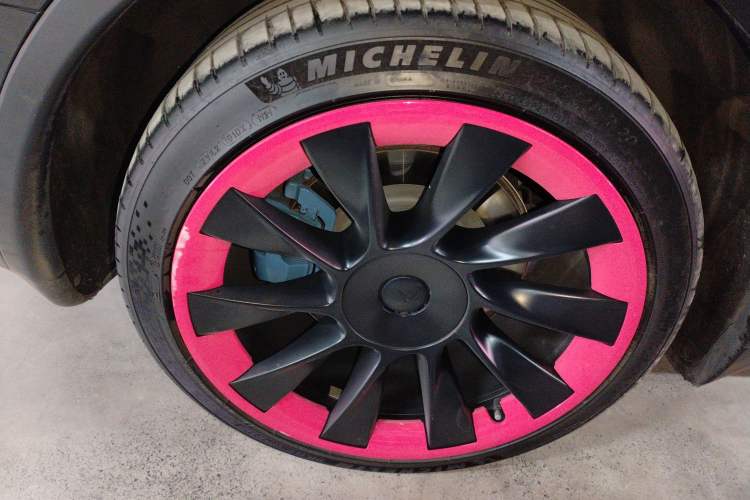 Used Tesla Model Y 2021 Long-Range All-Wheel-Drive Version 3D7
