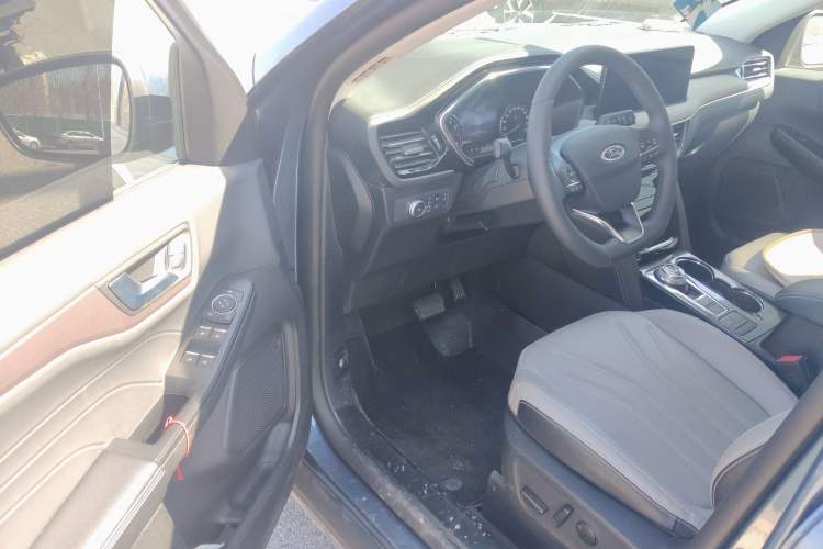 Used Ford Escape 2020 EcoBoost 245 Two-Wheel-Drive Comfort Edition