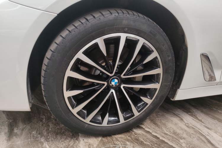 Used BMW 5 Series 2019 Facelifted 530Li Leading Edition Luxury Package