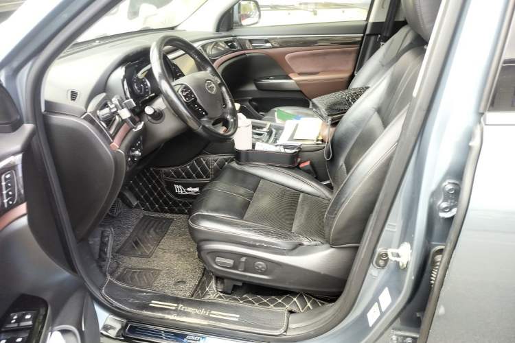 Used GAC Trumpchi GS8 2017 320T Two-Wheel Drive Luxury Smart Connectivity Version (7 Seats)
