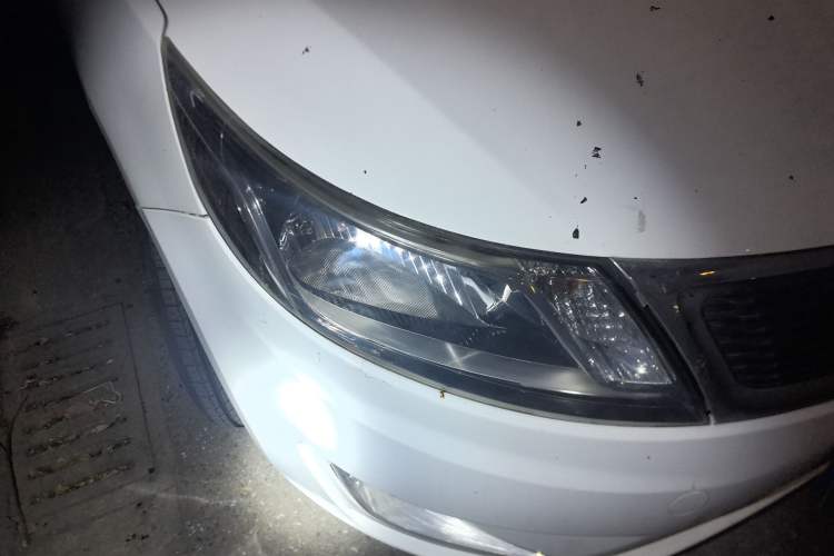 Used Kia K2 2012 Sedan 1.4L MT GLS Commemorative Edition