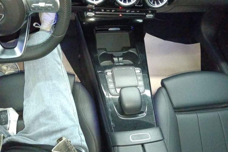 Used Mercedes-Benz A-Class 2022 Restyled A 200 L Sport Sedan Fashion Version
