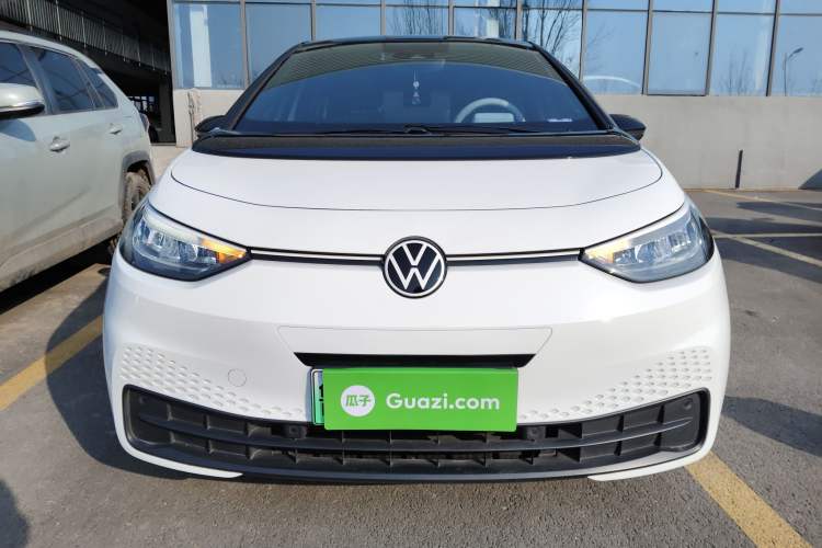 Used Volkswagen ID.3 2025 Smart Model Outstanding Oxygen Edition