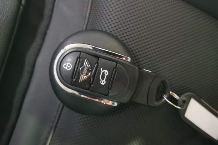 Used MINI MINI 2023 1.5T COOPER Artist
