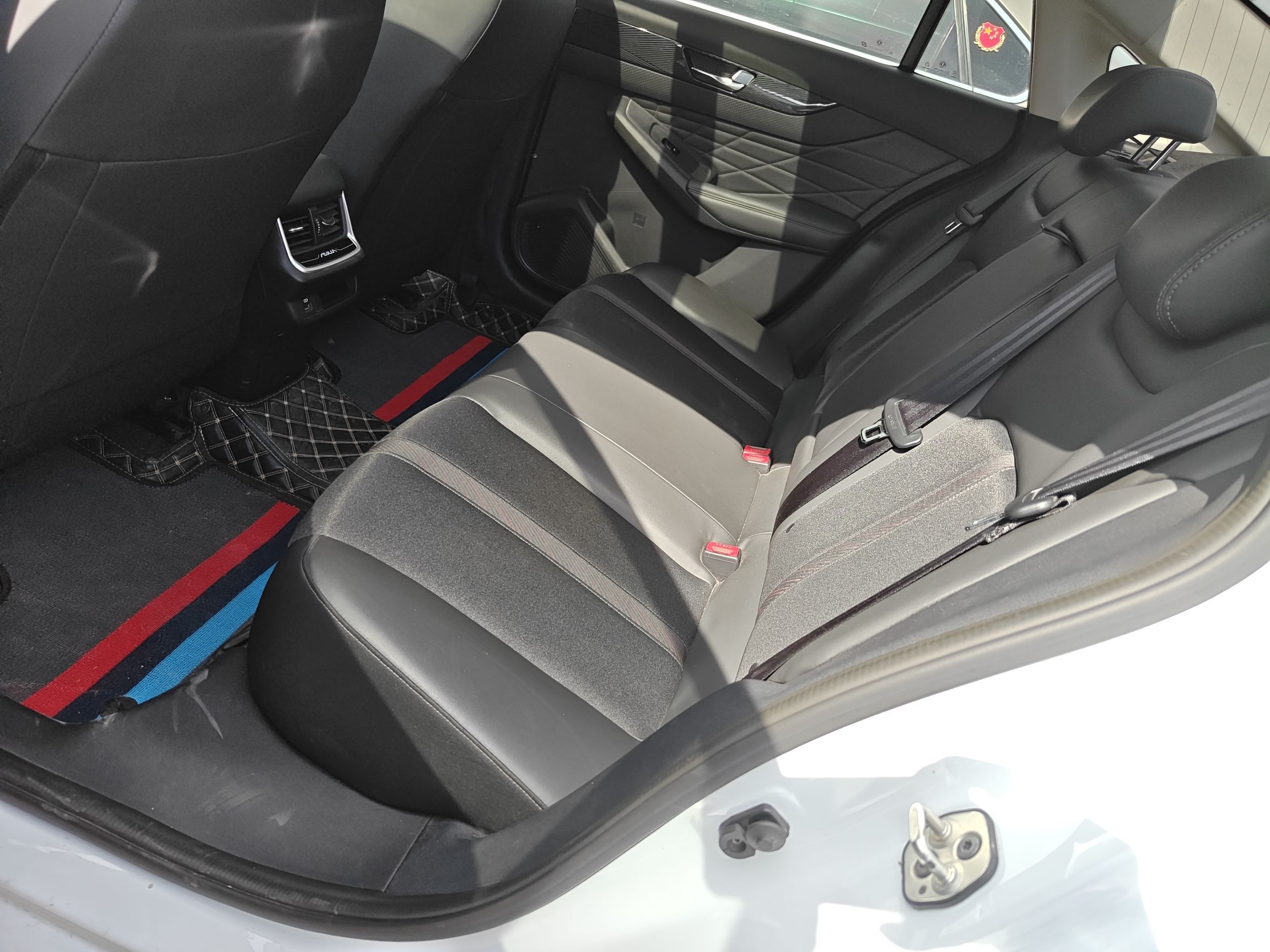 Dongfeng Aeolus Yixuan MAX 2023 1.5T Super-Powered Dad Edition — снимка 20