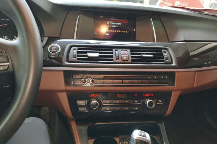 Used BMW 5 Series 2017 525Li Leading Model
