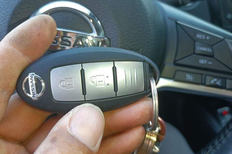 Used Nissan X-Trail 2019 2.0L CVT Smart Connect Comfort Edition 2WD Vehicle Key