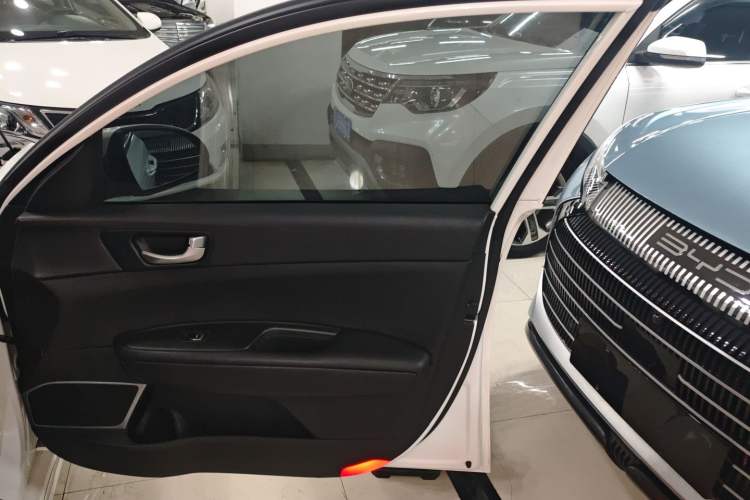 Used Kia K5 New Energy 2018 2.0L Smart Enjoyment Version