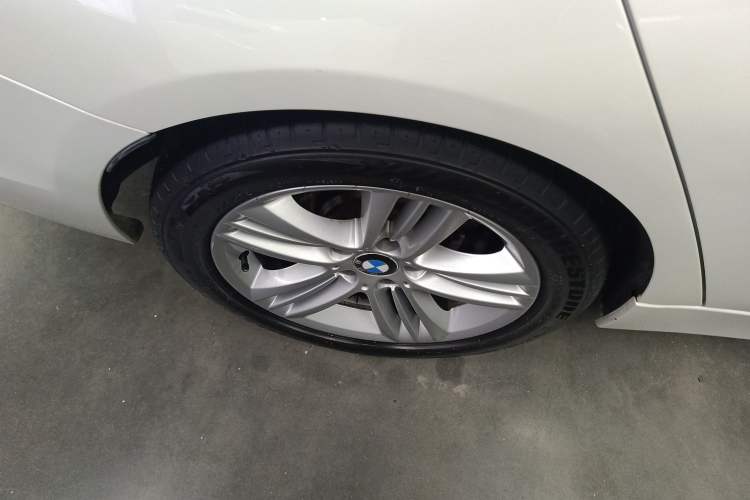 Used BMW 3 Series 2017 318i Fashion Model Exterior 5