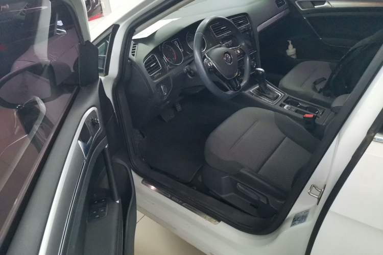 Used Volkswagen Golf 2019 1.6L Automatic Comfort Model China V Standard
