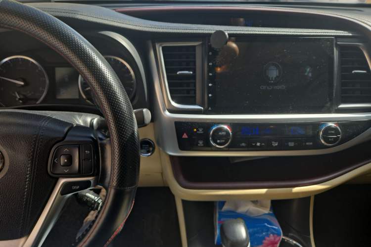 Used Toyota Highlander 2015 2.0T Four-Wheel Drive Luxury Edition 7-Seater
