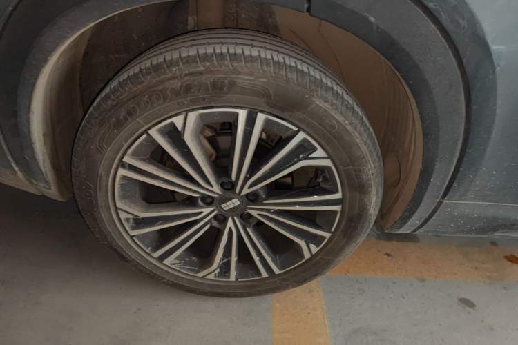 Used Geely Galaxy Xingjian 7 EM-i 2025 120km Flagship Edition
