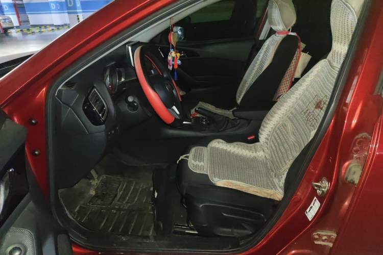 Used Mazda Mazda 3 Axela 2014 Sedan 1.5L Automatic Comfort Model