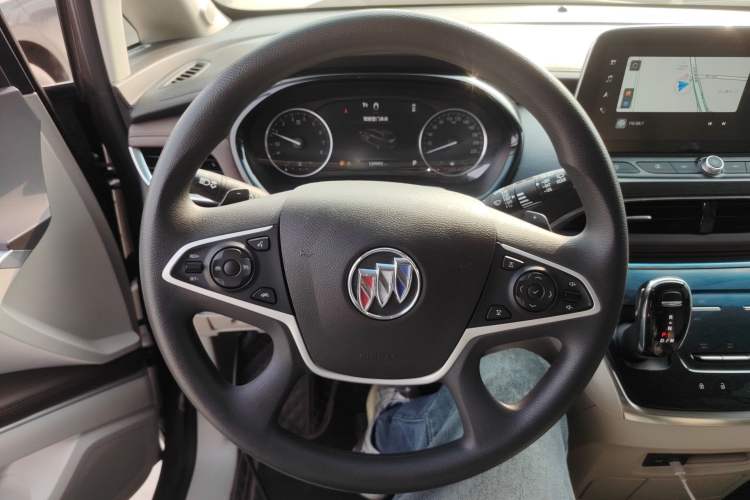 Used Buick GL8 2023 Land Executive Class Smart Enjoyment Model