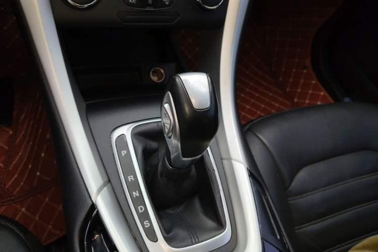 Used Ford Mondeo 2013 1.5L GTDi180 Fashion Edition Gear Lever
