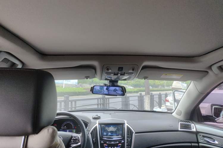 Used Cadillac SRX 2015 3.0L Comfort Version
