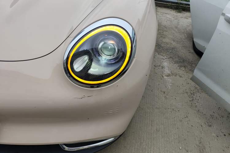 Used ORA Good Cat 2022 Morandi Edition 400km Standard Range Premium Version Lithium Iron Phosphate Left Front Headlight