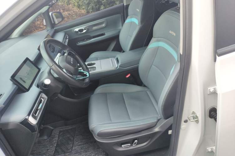 Used AION Y 2023 Plus 510 Smart Edition