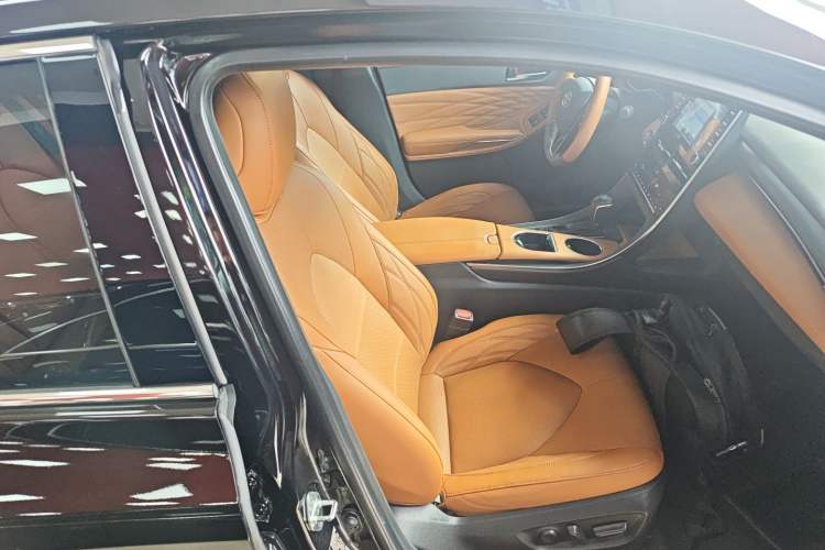 Used Toyota Avalon 2019 Dual-Engine 2.5L Limited Flagship Edition China VI Standard
