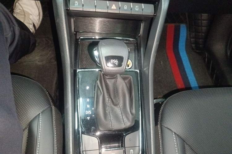 Used Skoda Kodiaq 2021 TSI330 5-Seat Two-Wheel Drive Comfort Edition Gear Lever