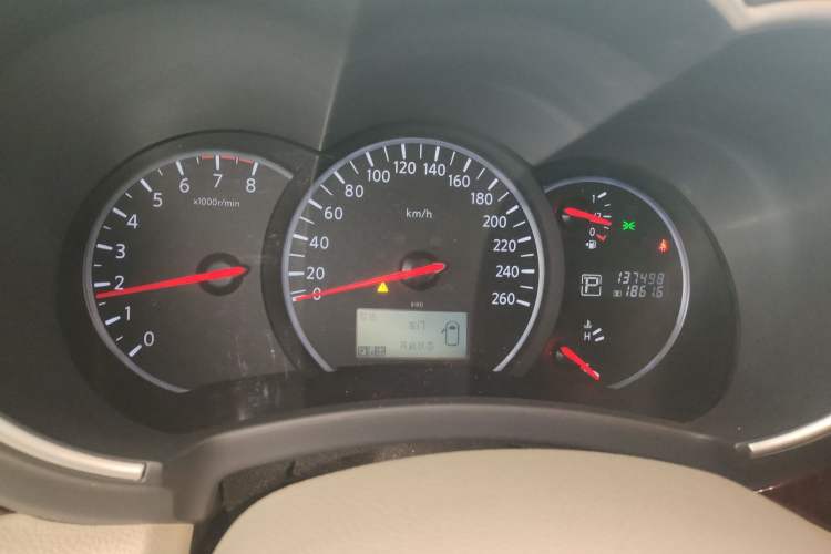 Used Nissan Quest 2015 3.5L SL
