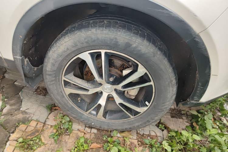 Used JMC Yusheng S330 2016 1.5L GTDi Automatic Two-Wheel Drive Prestige Edition