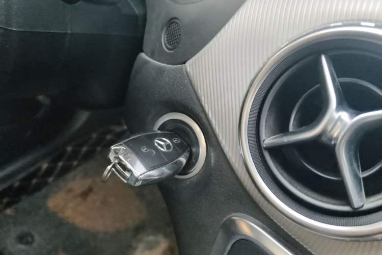 Used Mercedes-Benz GLA 2015 GLA 200 Fashion Model