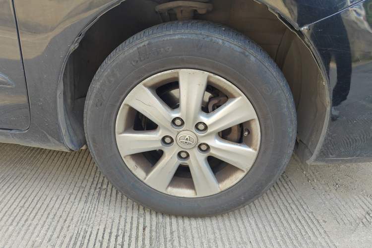 Used Toyota Corolla 2013 Special Edition 1.6L Automatic Cool GL Model Right Front Wheel Hub