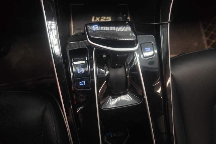Used Hyundai ix25 2020 1.5L CVT GLS Smart Model Gear Lever