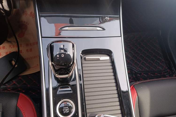 Used SOL X8 2021 300T DCT Leading Smart Connectivity Version 7 Seats
