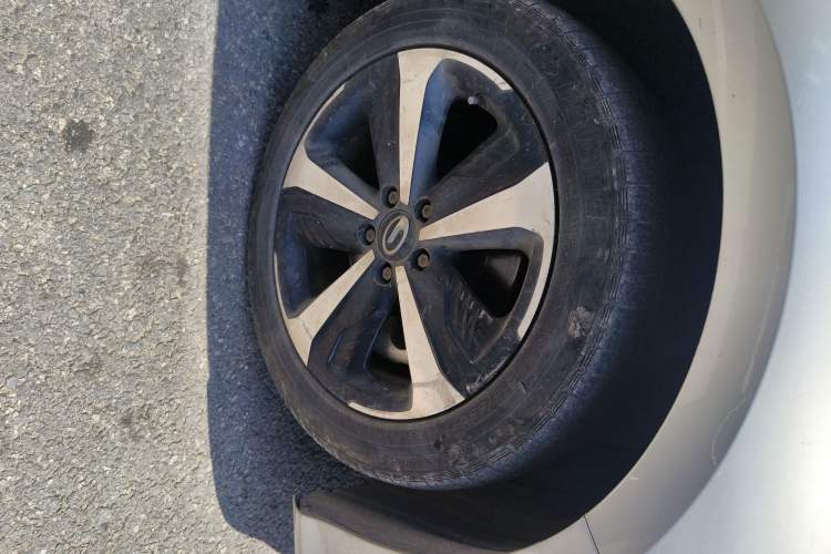 Used GAC Group Toyota iA5 2019 Luxury Edition Right Front Wheel Hub