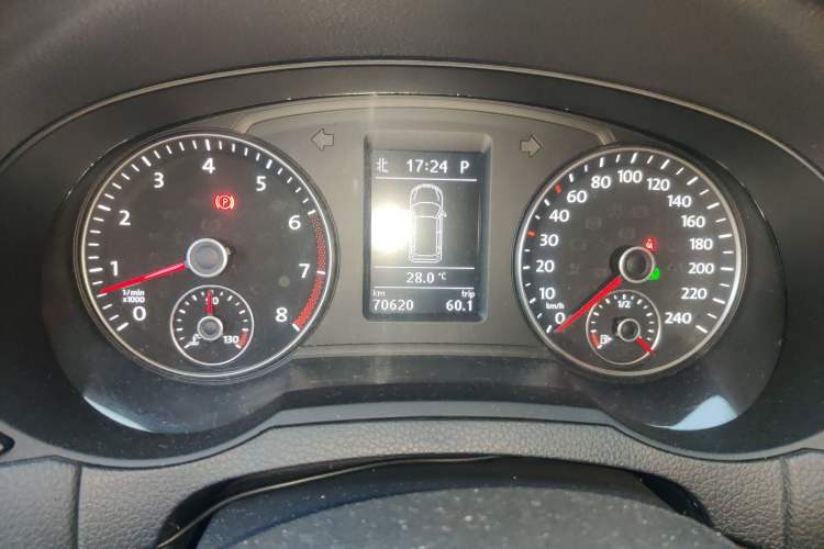 Used Volkswagen Sharan 2018 380TSI Comfort Edition 7-Seater Odometer Close Up